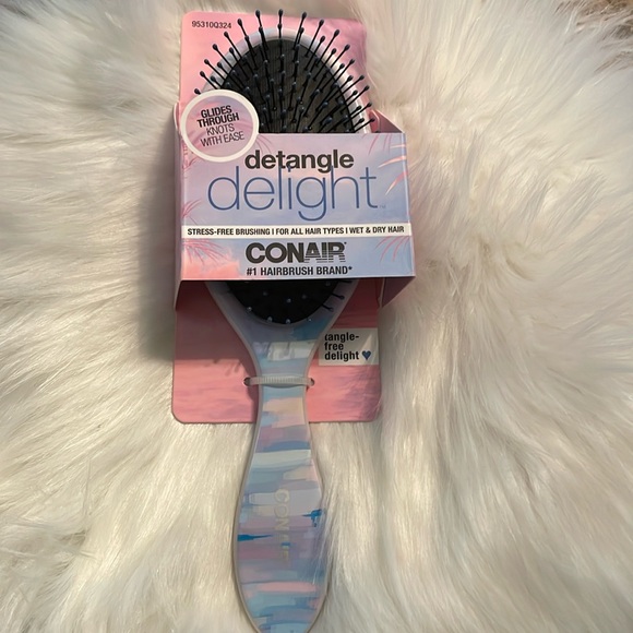 Conair Detangle Delight Round Brush - Picture 5 of 12